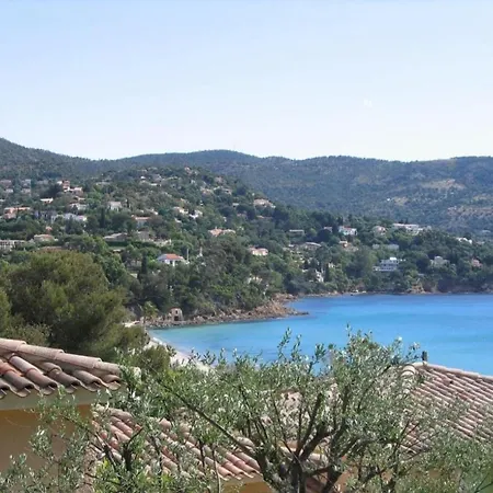 Mazet Vue Et Piscine Chauffée Apartamento Le Lavandou