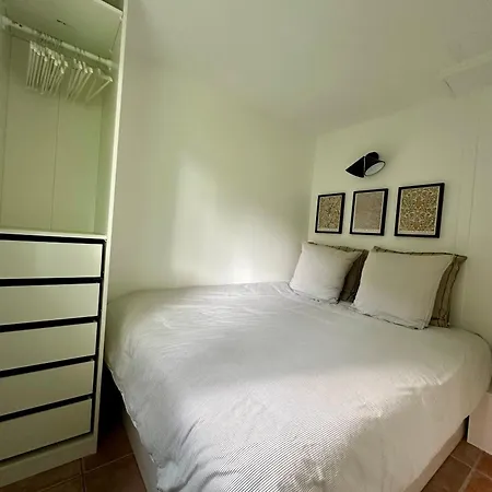 Mazet Vue Et Piscine Chauffee Apartment